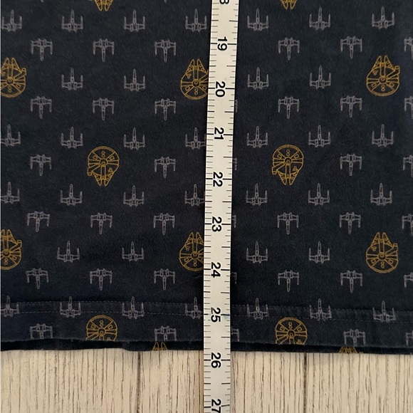 UT Star Wars Millennium Falcon X-Wing Fighter Navy T-shirt, size Medium - Picture 4 of 6